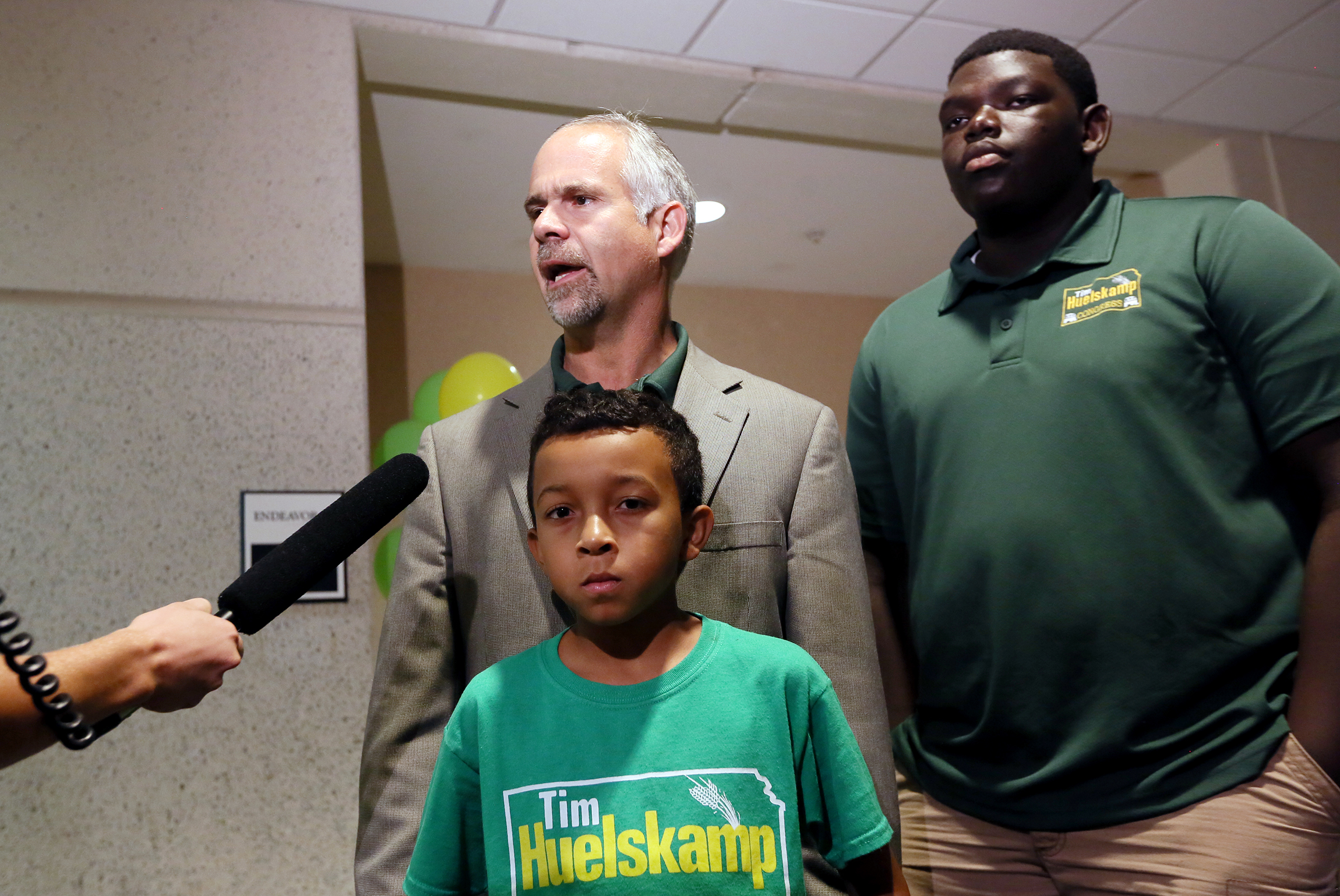 Has GOP found the blueprint for beating Tea Party pols?
