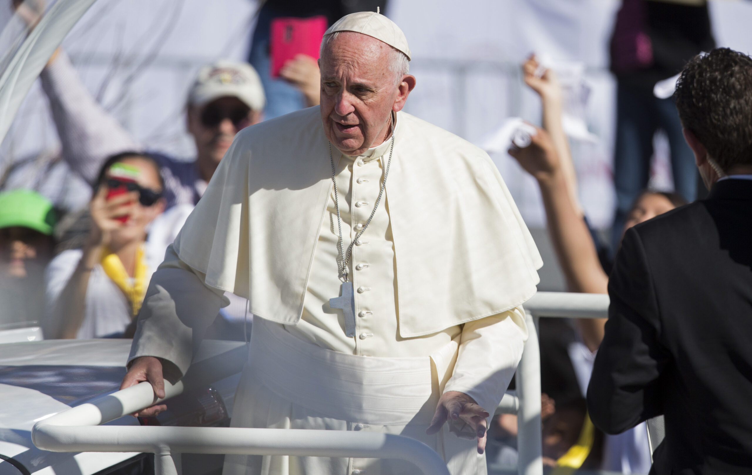 Pope suggests birth control due to Zika