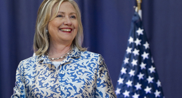 Hillary Clinton already nears $1 million in speaking fees