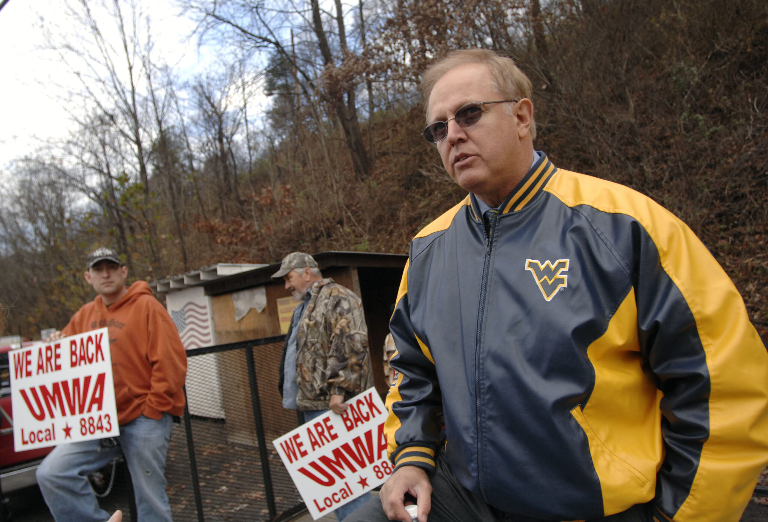 West Virginia lawmakers approve right-to-work bill