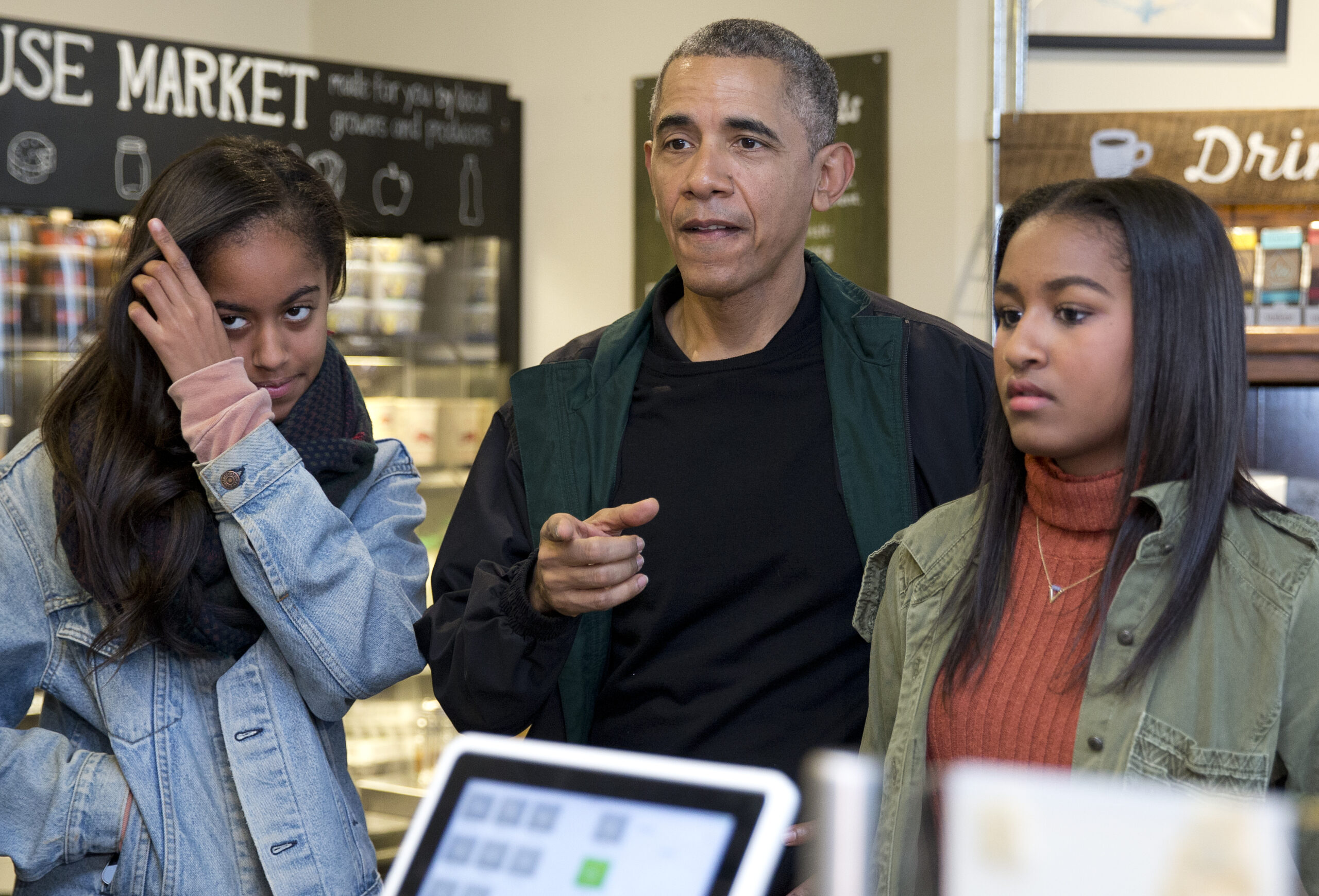 The Obamas go shopping on Small Business Saturday