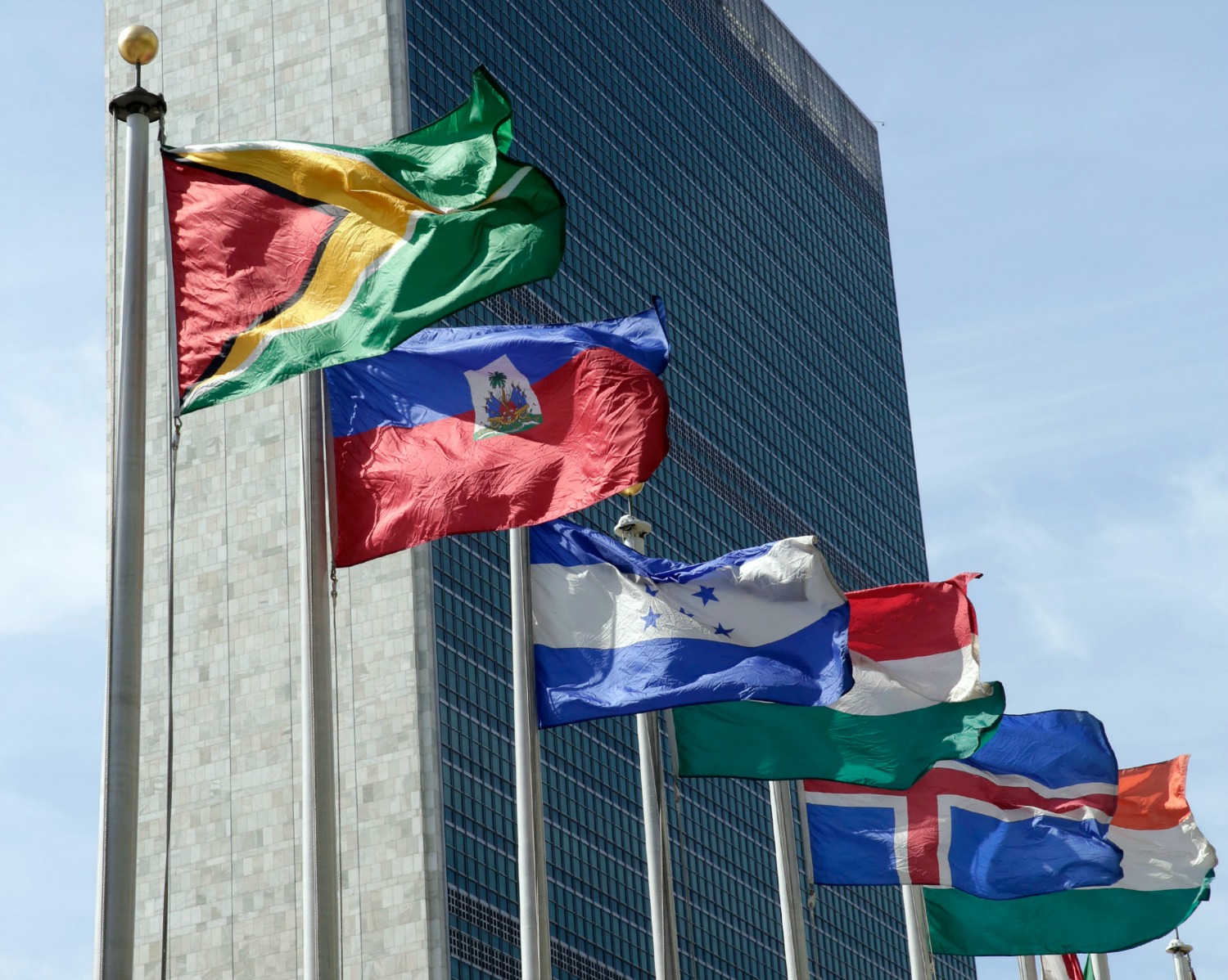 UN Twitter account tries to give Trump ‘October surprise’