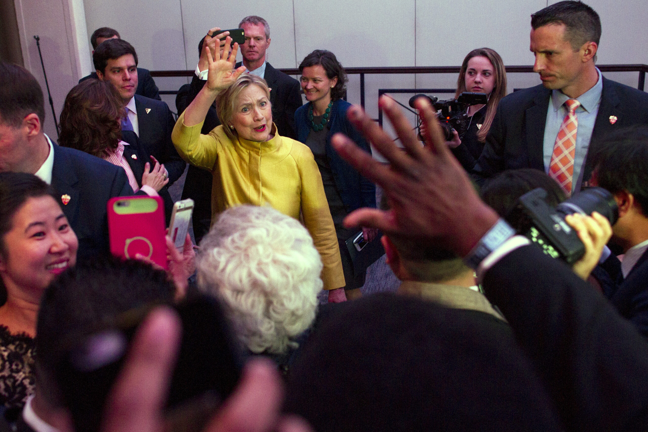Clinton says she’ll put more Asians in government