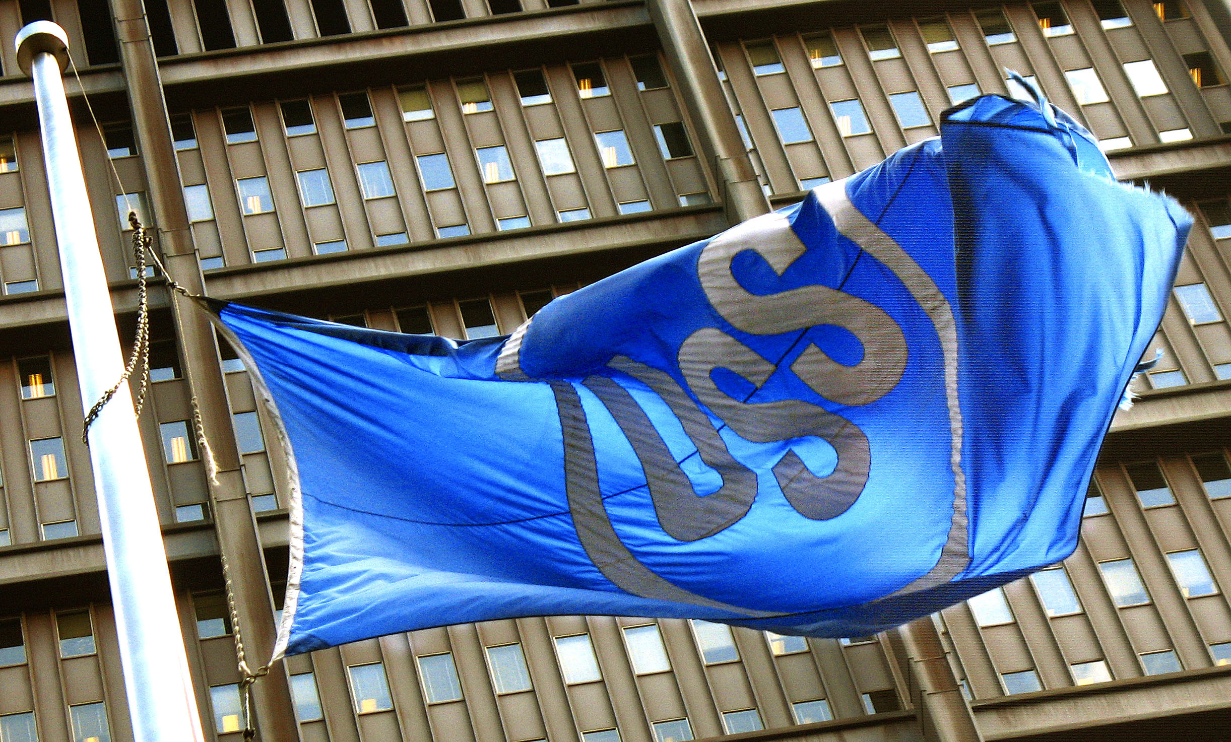 US Steel’s 4Q loss widens on charges, shipments