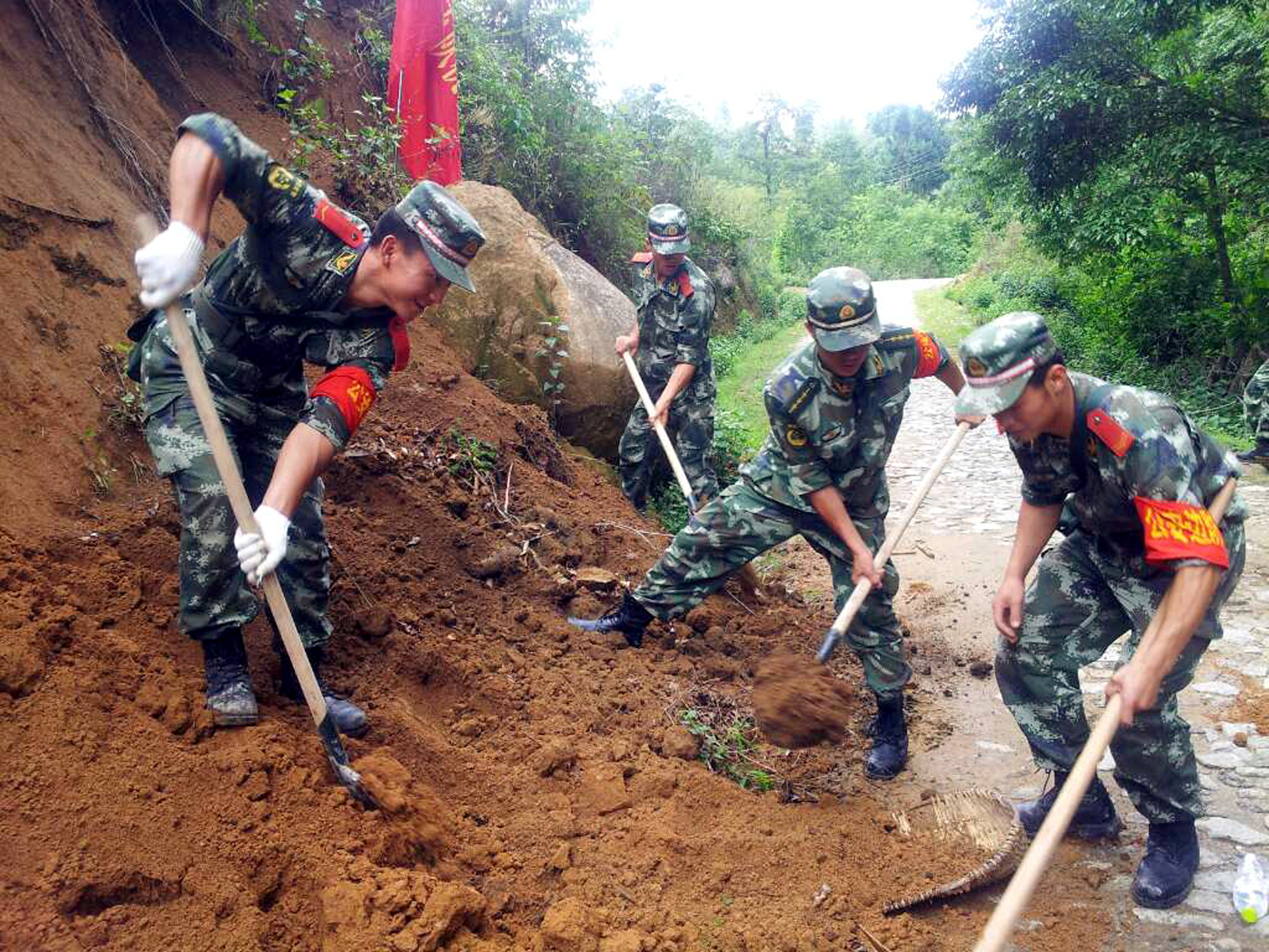45 hurt in China quake along Myanmar border