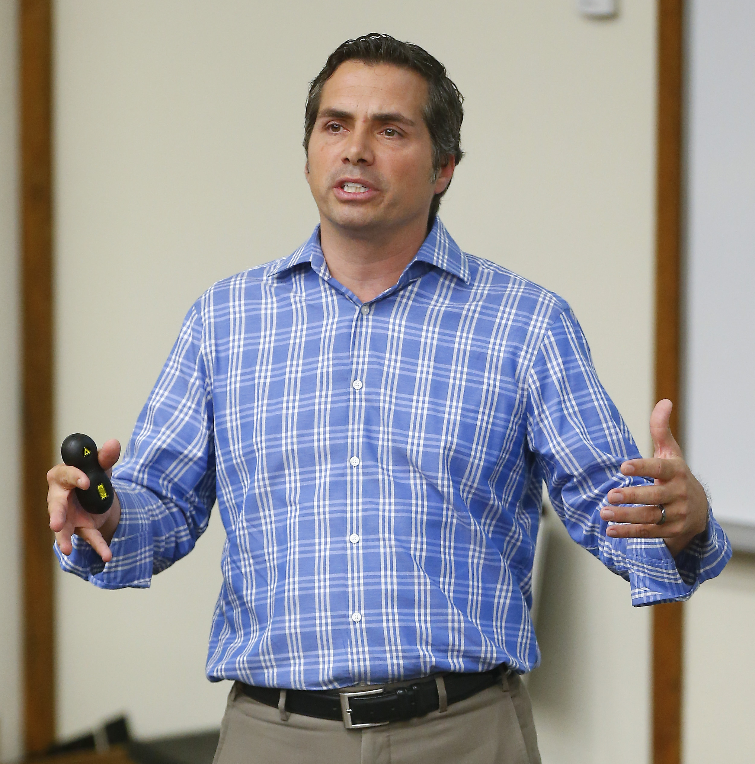 Orman business tie part of Kansas Senate race