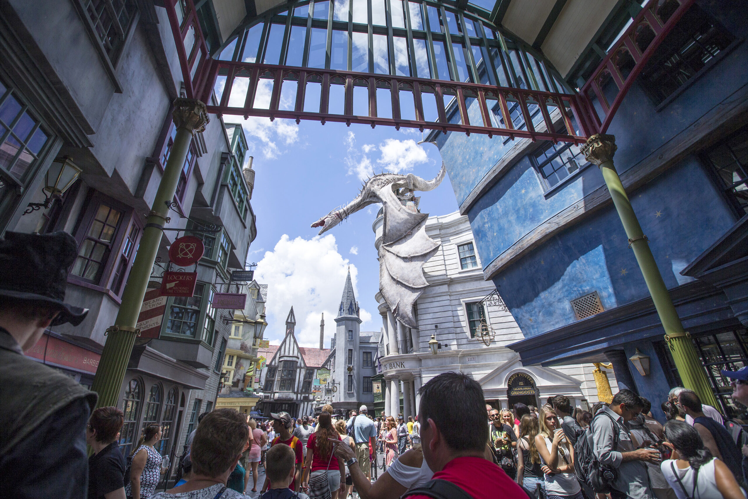Visitors wait 5 hours for Harry Potter ride