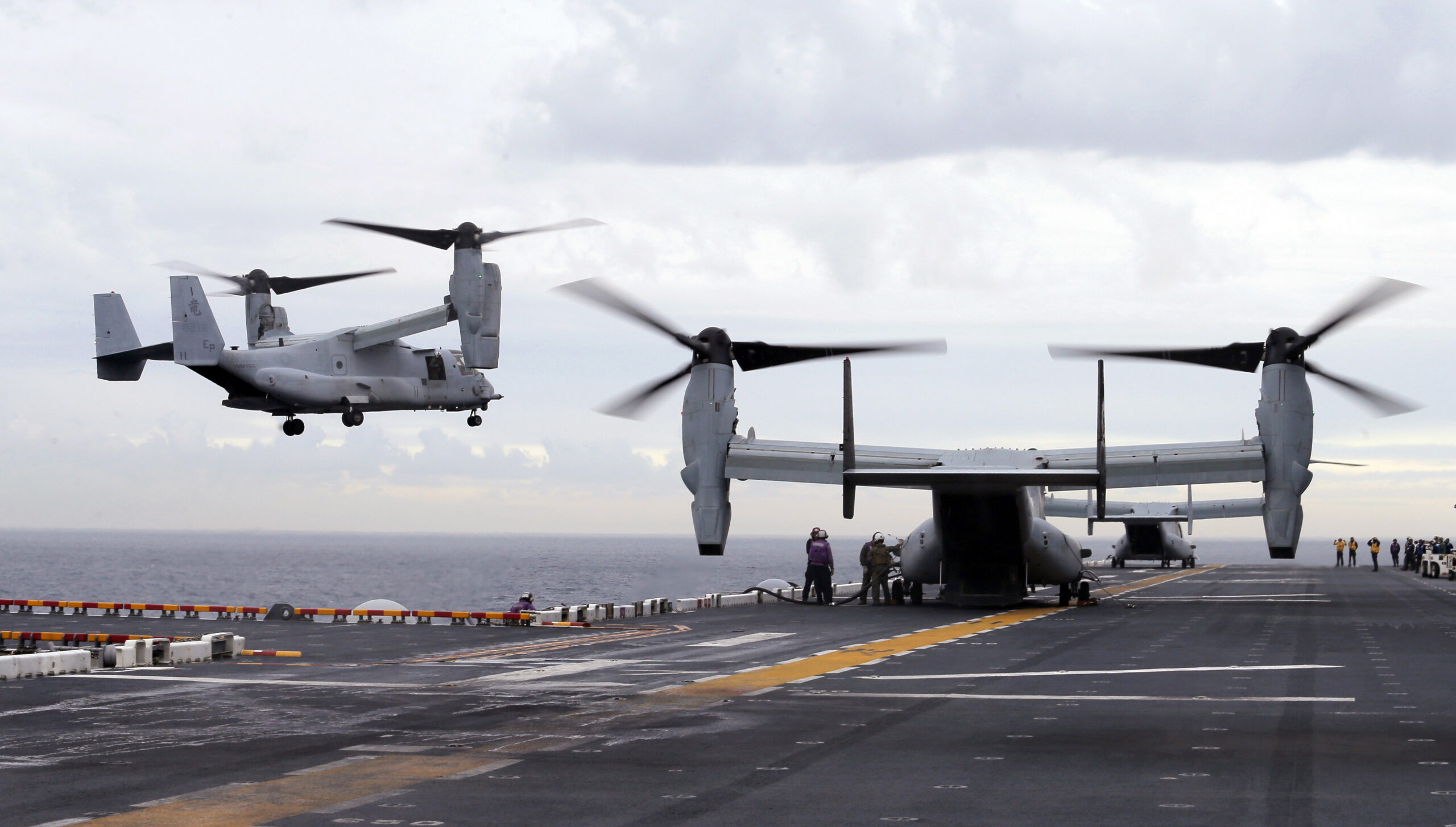 Search-and-rescue mission underway after Osprey crashes off coast of Australia