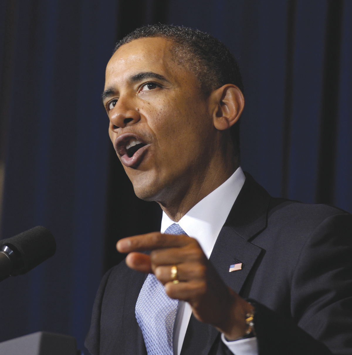 Obama uses new Cabinet members for comedy