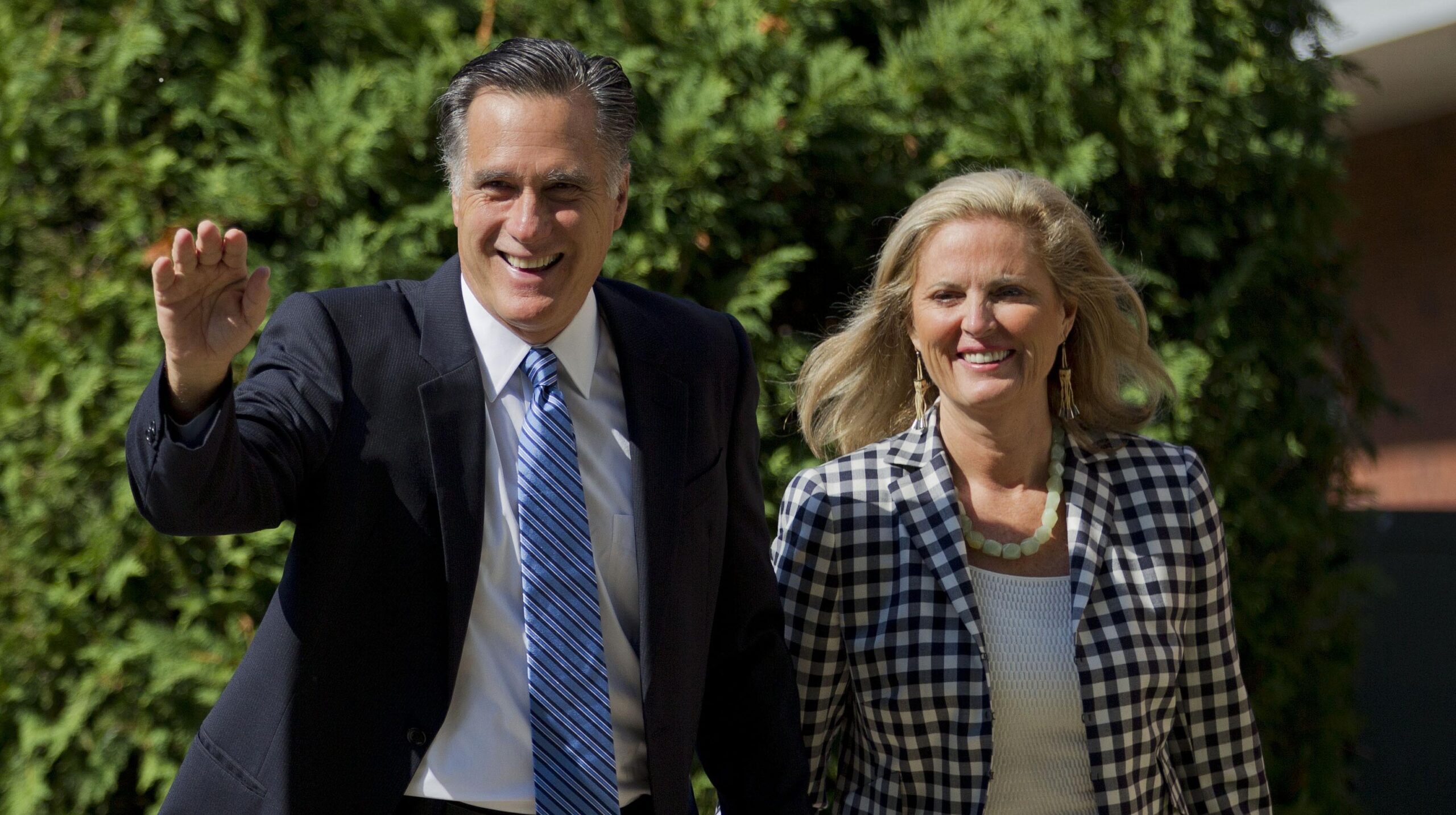In Tampa, GOP must show Romney’s human side and his vision for America