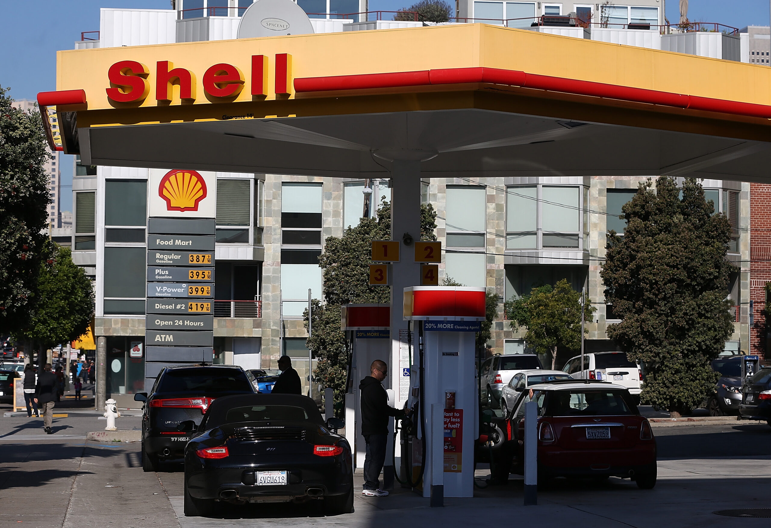 Oil companies: Carbon tax to fight climate change