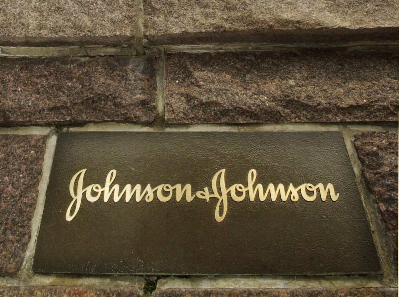 J&J to pay $2.5B to settle hip replacement suits