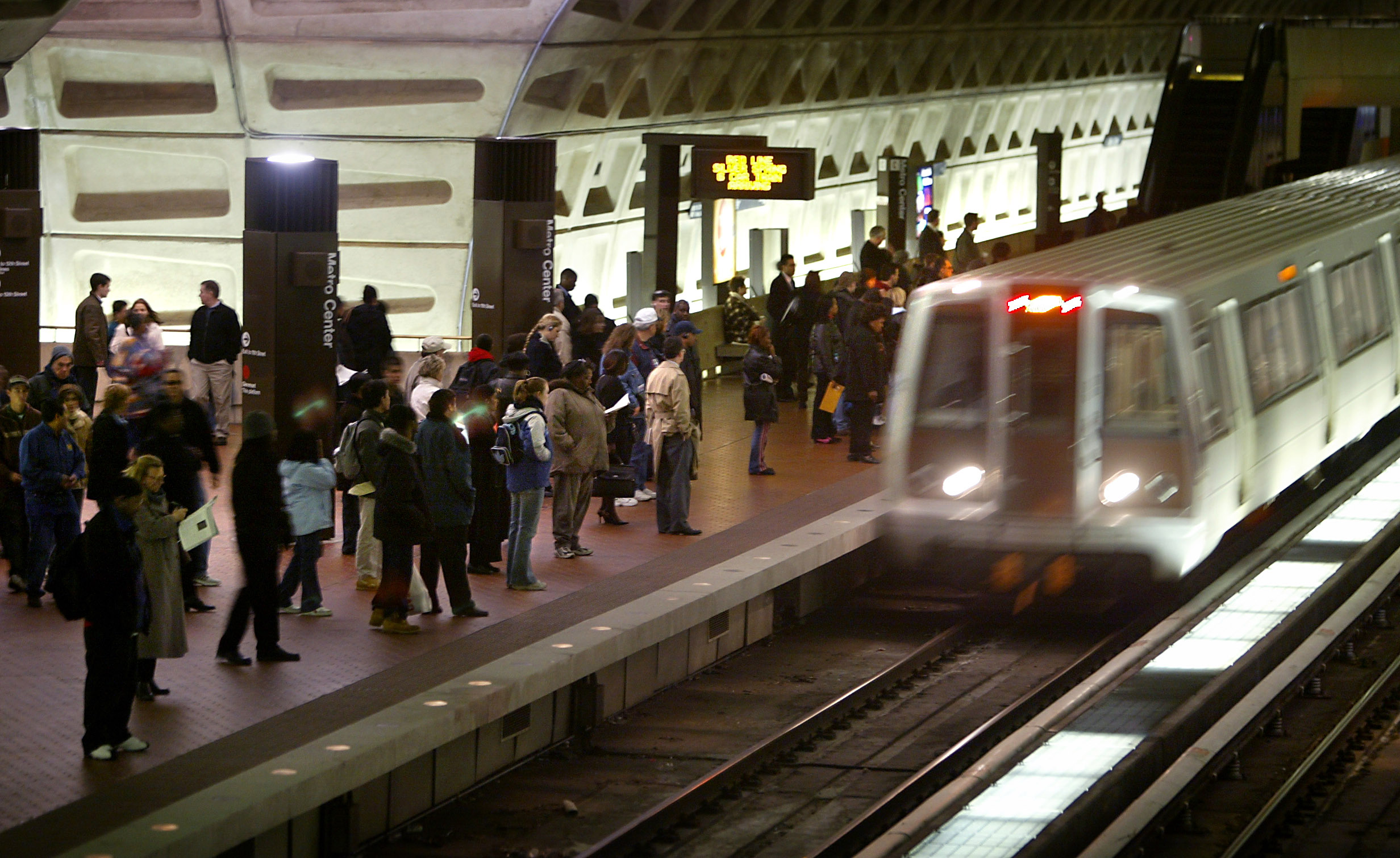 Congress will question Metro about March 16 shutdown