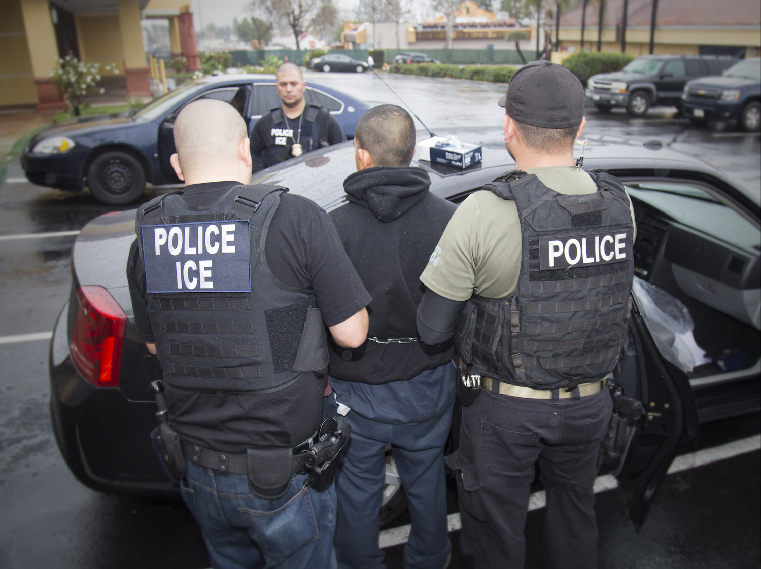 Democrats demand meeting with ICE over immigration arrests
