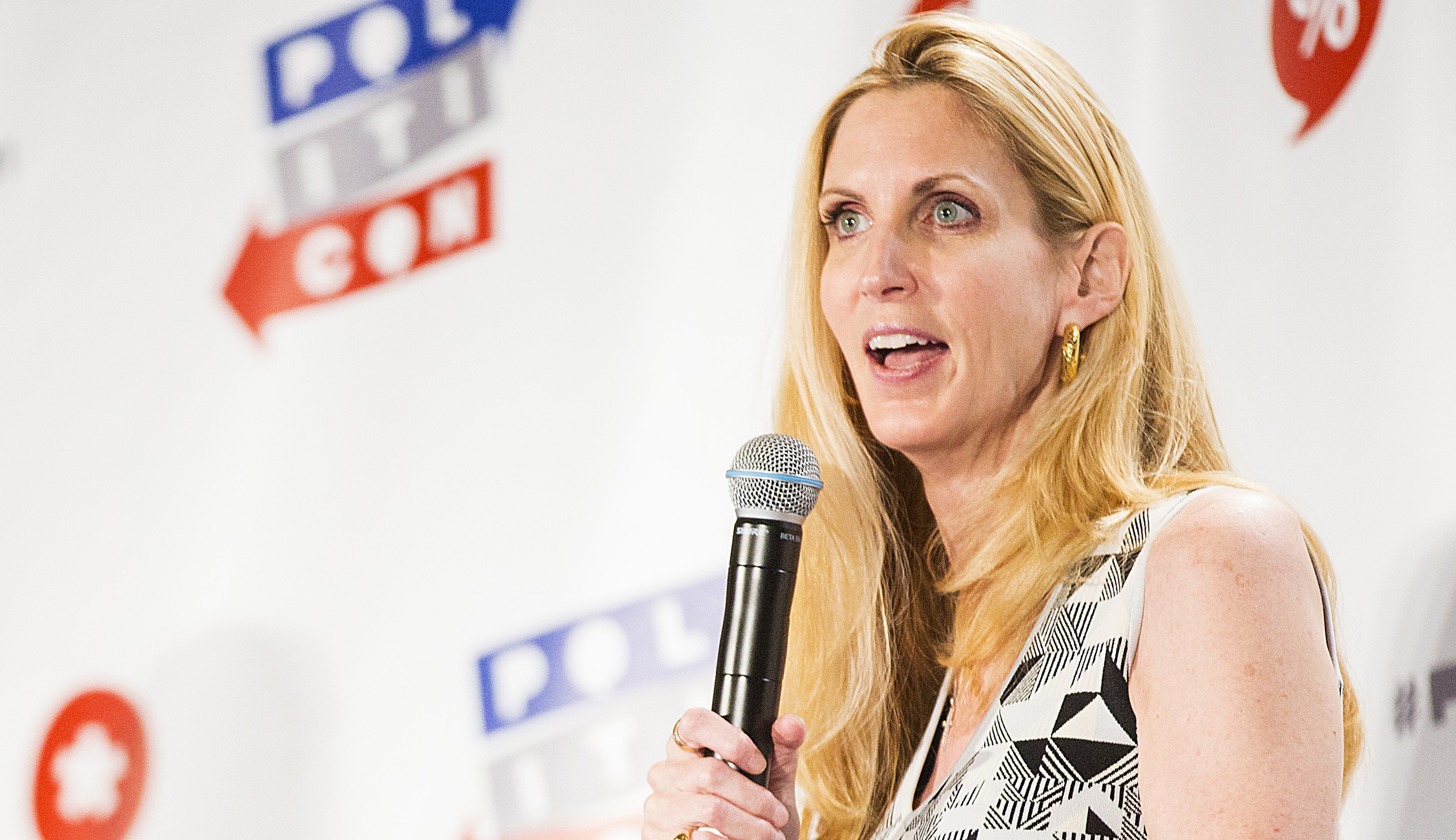 Ann Coulter cuts into ‘zealotry’ of ‘late Trump convert’ Hannity