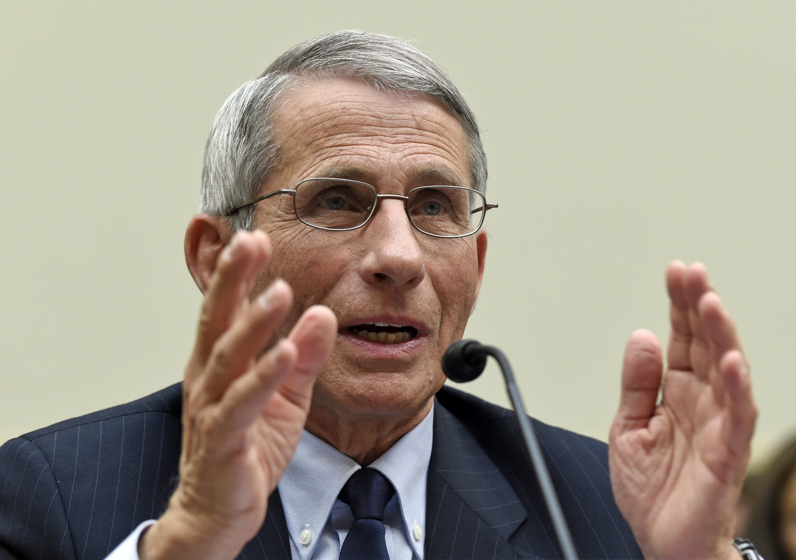 US scientist: Ebola unlikely to become airborne