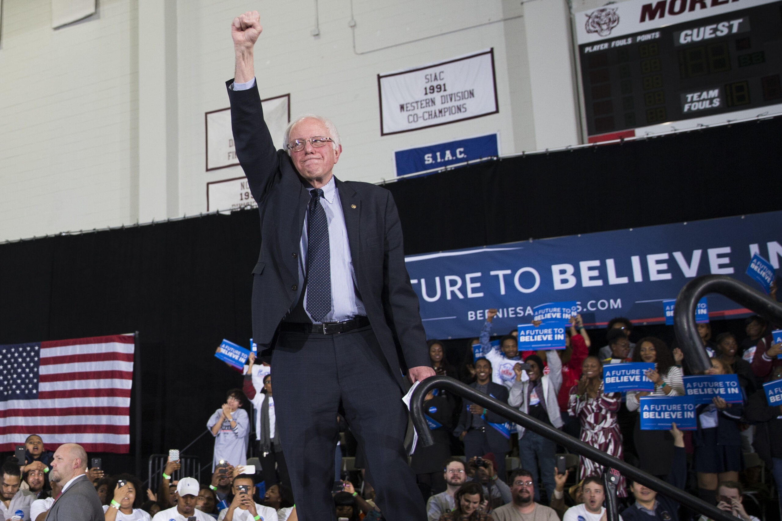 Former Obama, Clinton economists warn Sanders on rosy promises