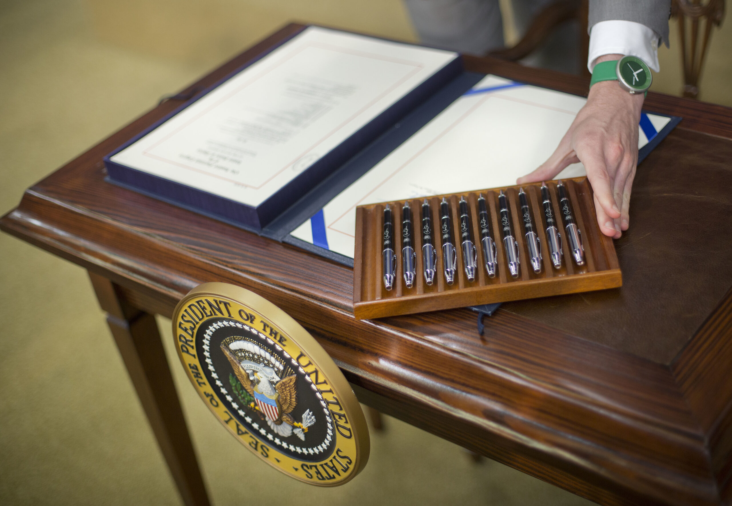 Obama set to break red tape record