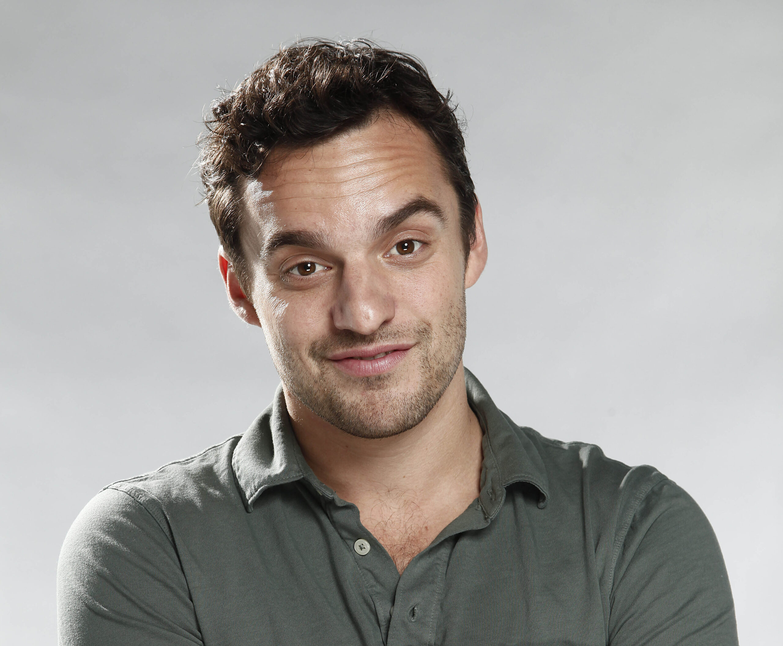 ‘New Girl’ star to fans: enough with the man hugs