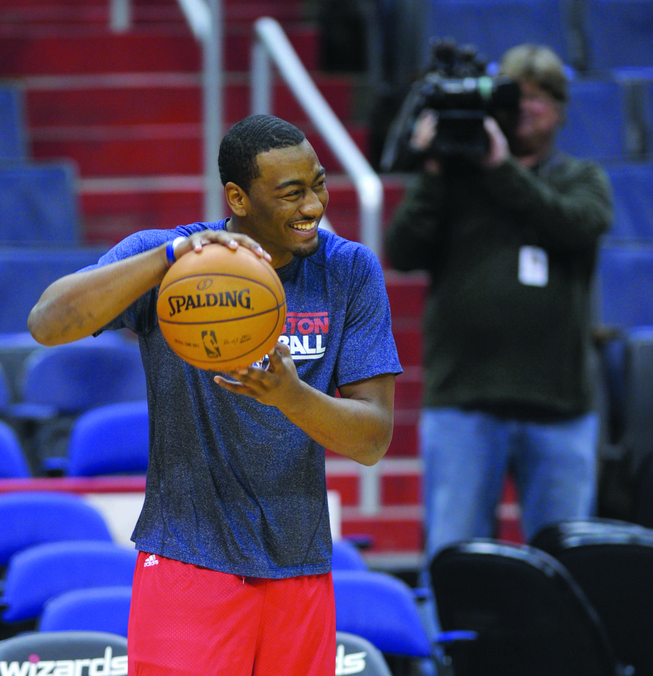 Wizards’ John Wall finally returns to practice