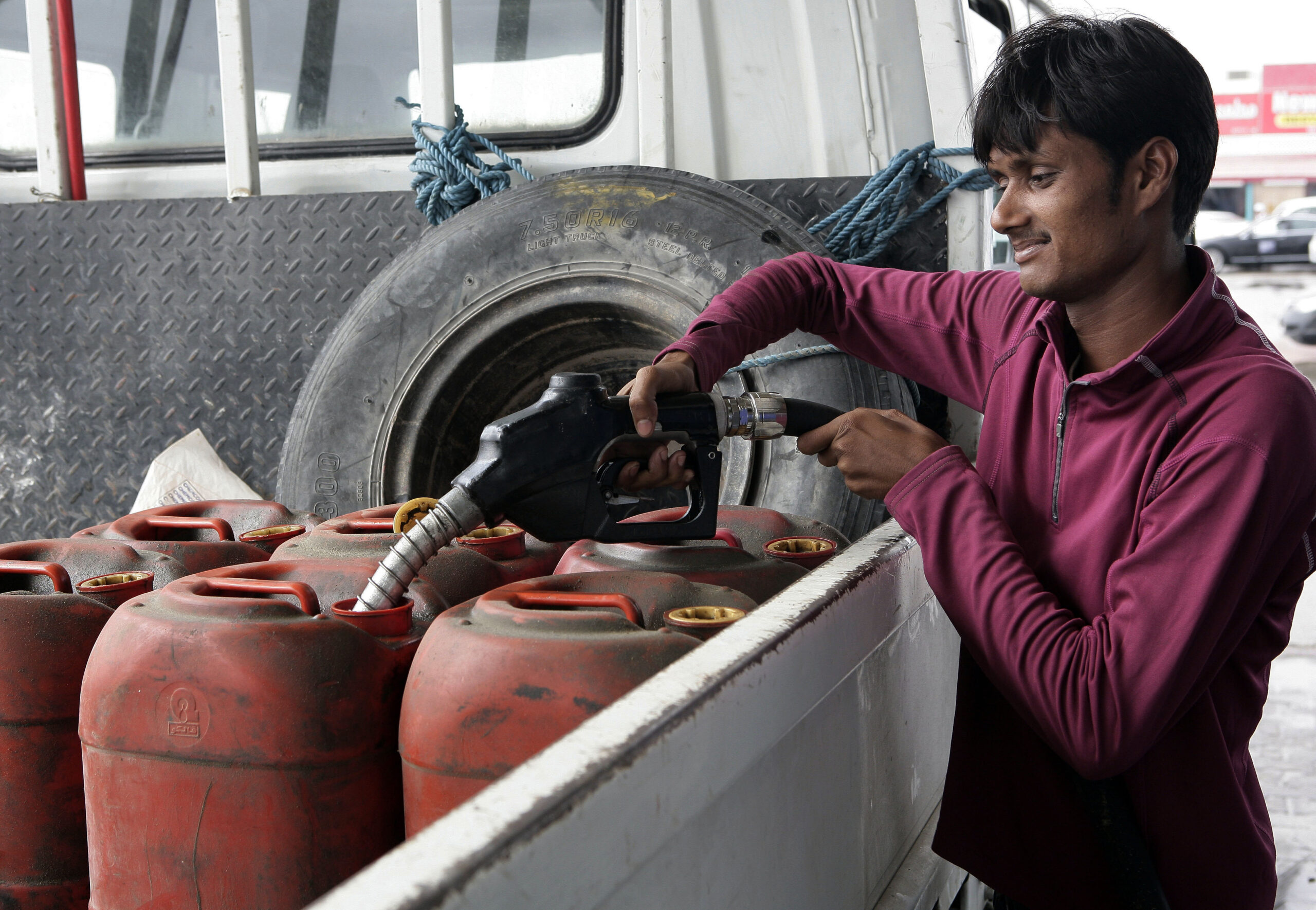 At climate talks, UN chief rejects warming doubts