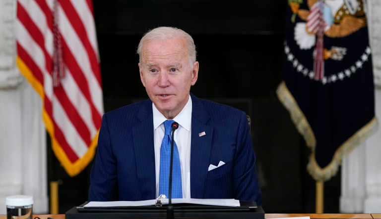 US lacks tests and therapeutics for COVID-19 wave, White House says