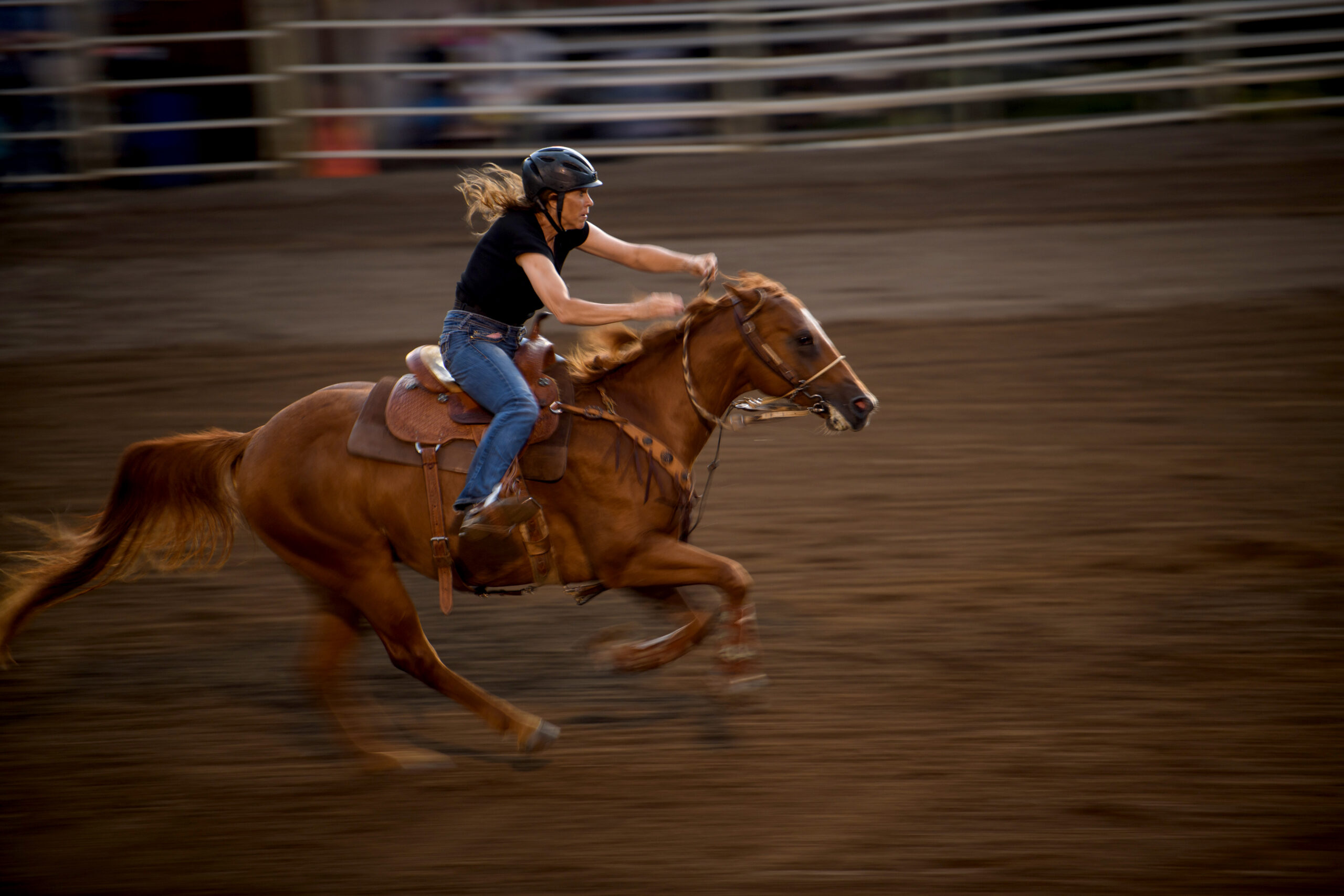 Woman dies after thrown from horse at Florida rodeo