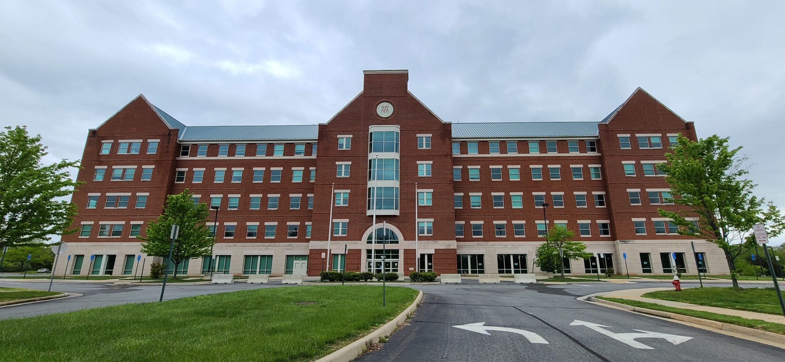 Loudoun school board to name district chief of staff as interim superintendent