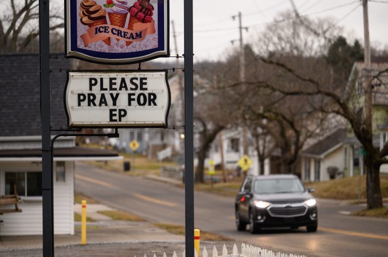A sign reads âPlease Pray for EPâ along West Main Street in East Palestine, Ohio, on Feb. 16, 2023.