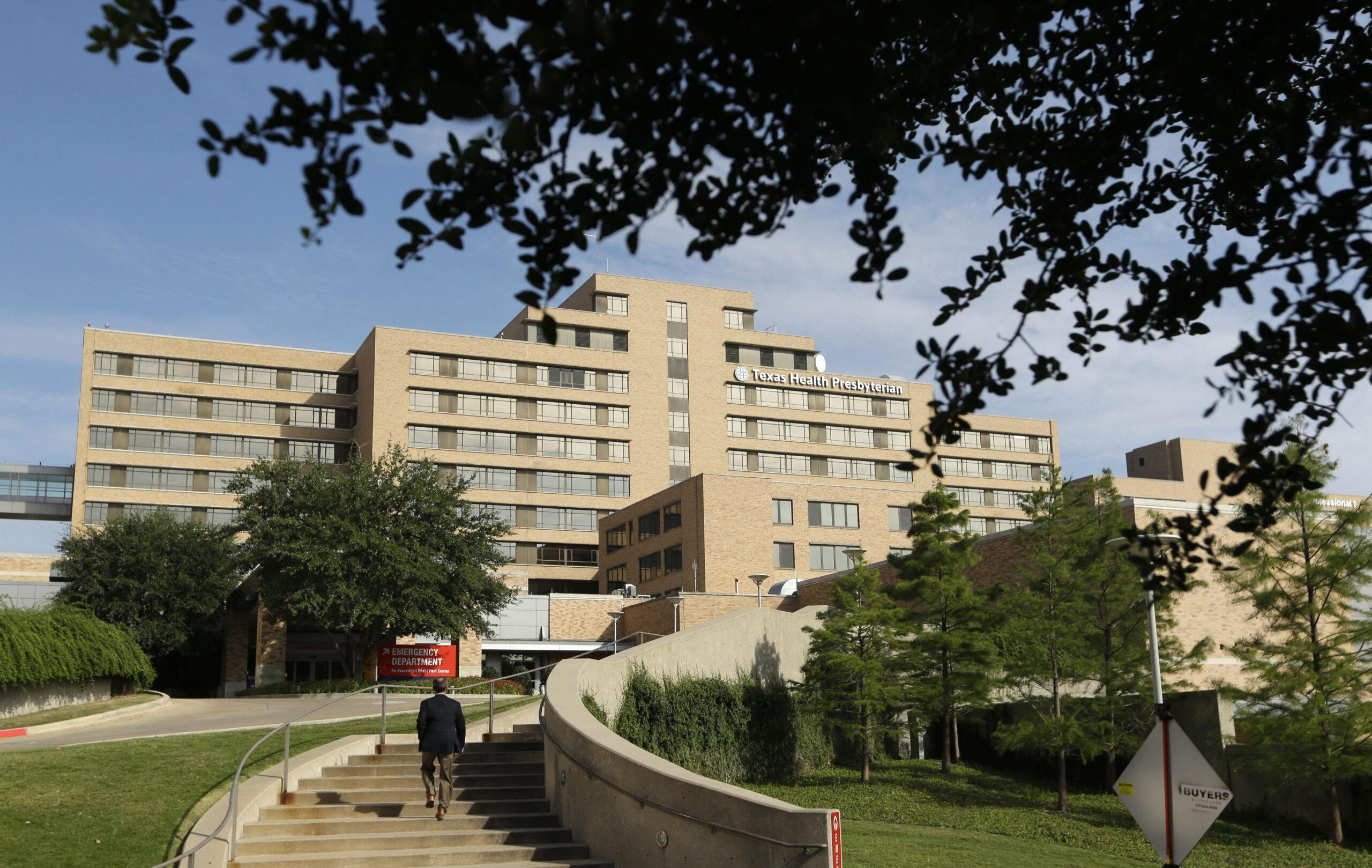 N.Y. hospital fined for letting ABC film dying patient