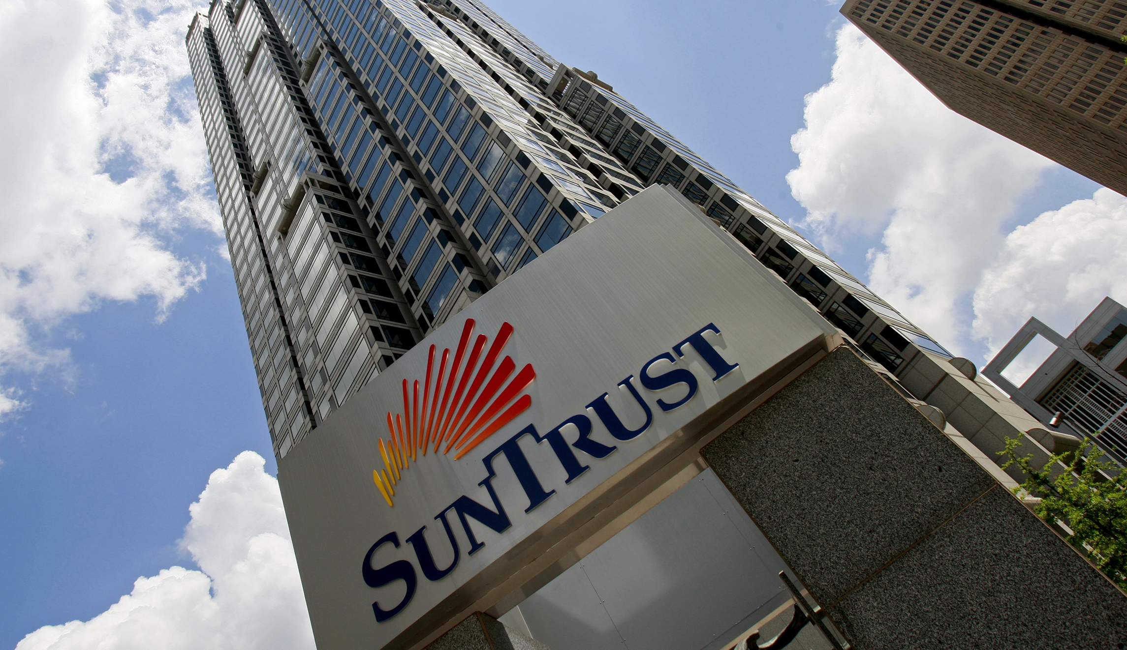 Bipartisan bill would give regulatory relief to regional banks