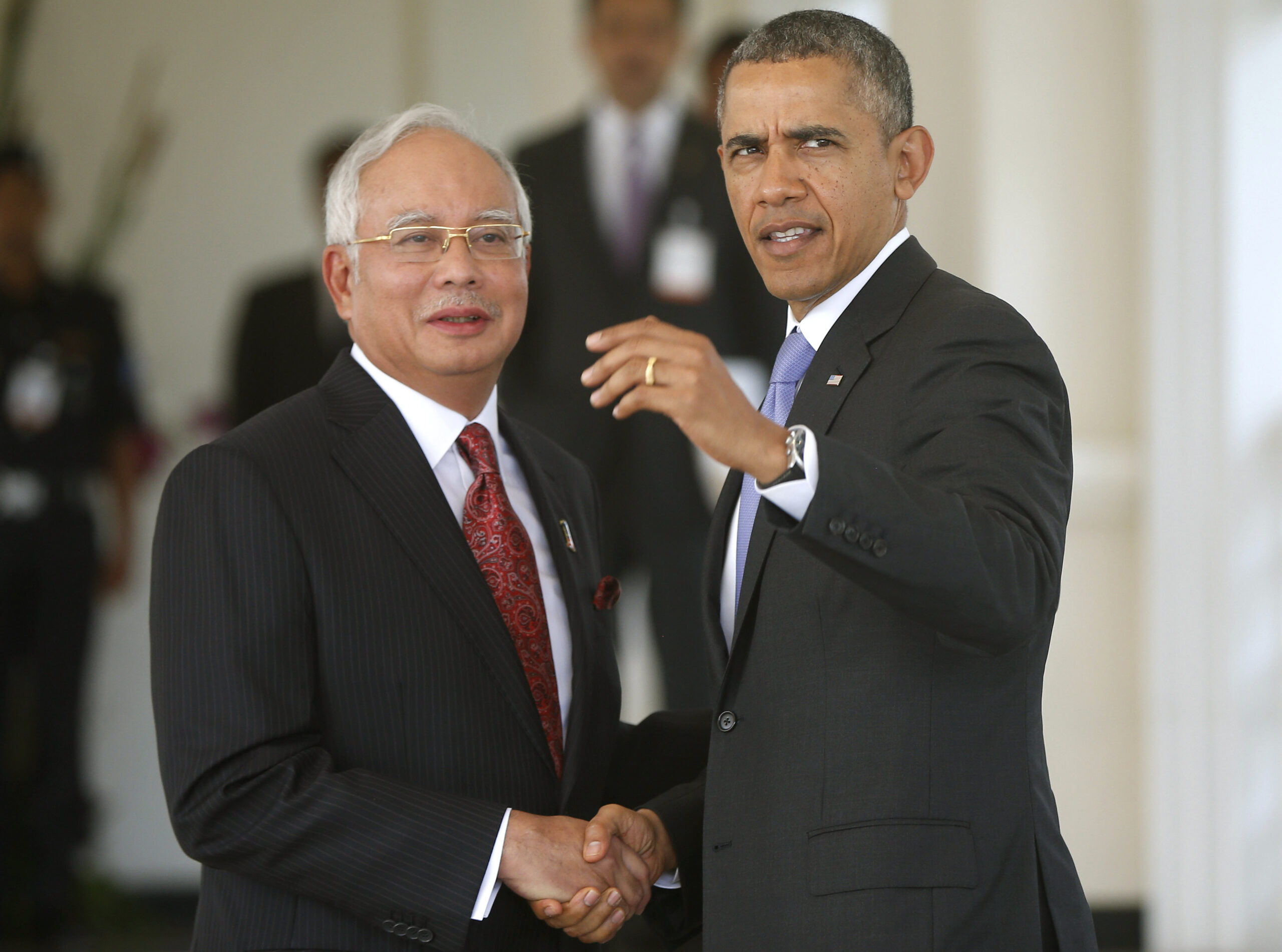 In Asia, Obama carefully calibrates China message