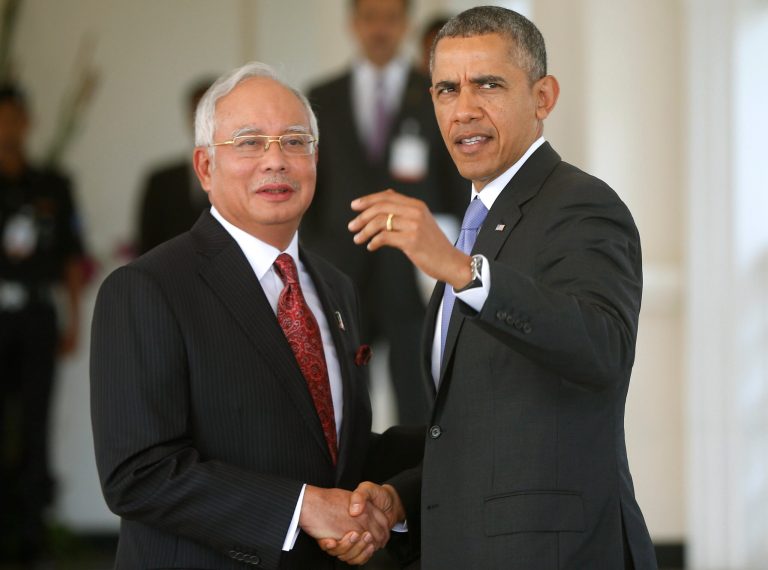 U.S. President Barack Obama shakes hands with Malaysian Prime Minister Najib Razak as he arrives at his residence in Kuala Lumpur, Malaysia, Sunday, April 27, 2014. Opening the first visit to Malaysia by a U.S. president in nearly half a century, Obama is holding economic and security talks with Razak, who leads a southeast Asian nation with an important role in Obama's efforts to forge deeper ties with the region. (AP Photo/Charles Dharapak)