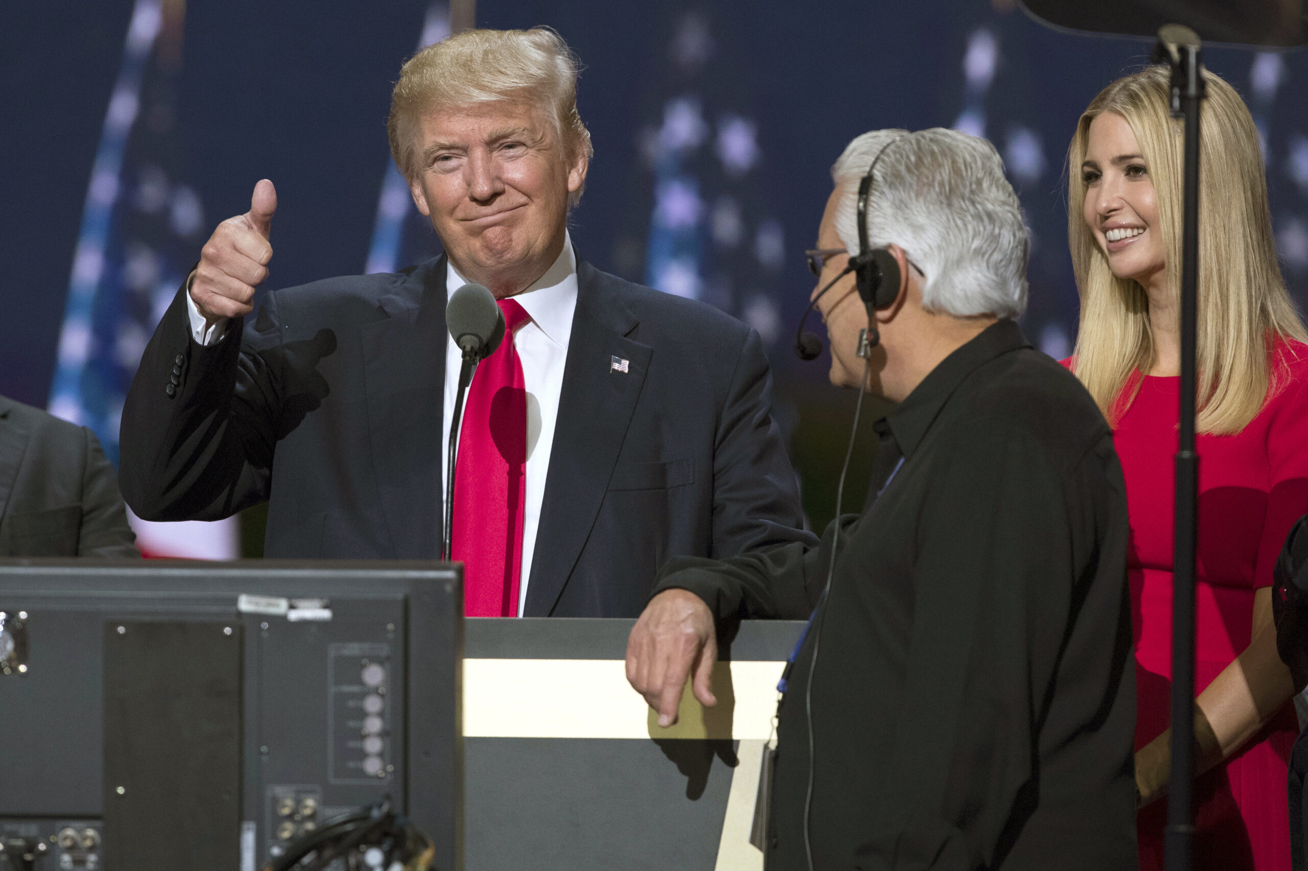 CNN poll: Trump up 5 points nationwide