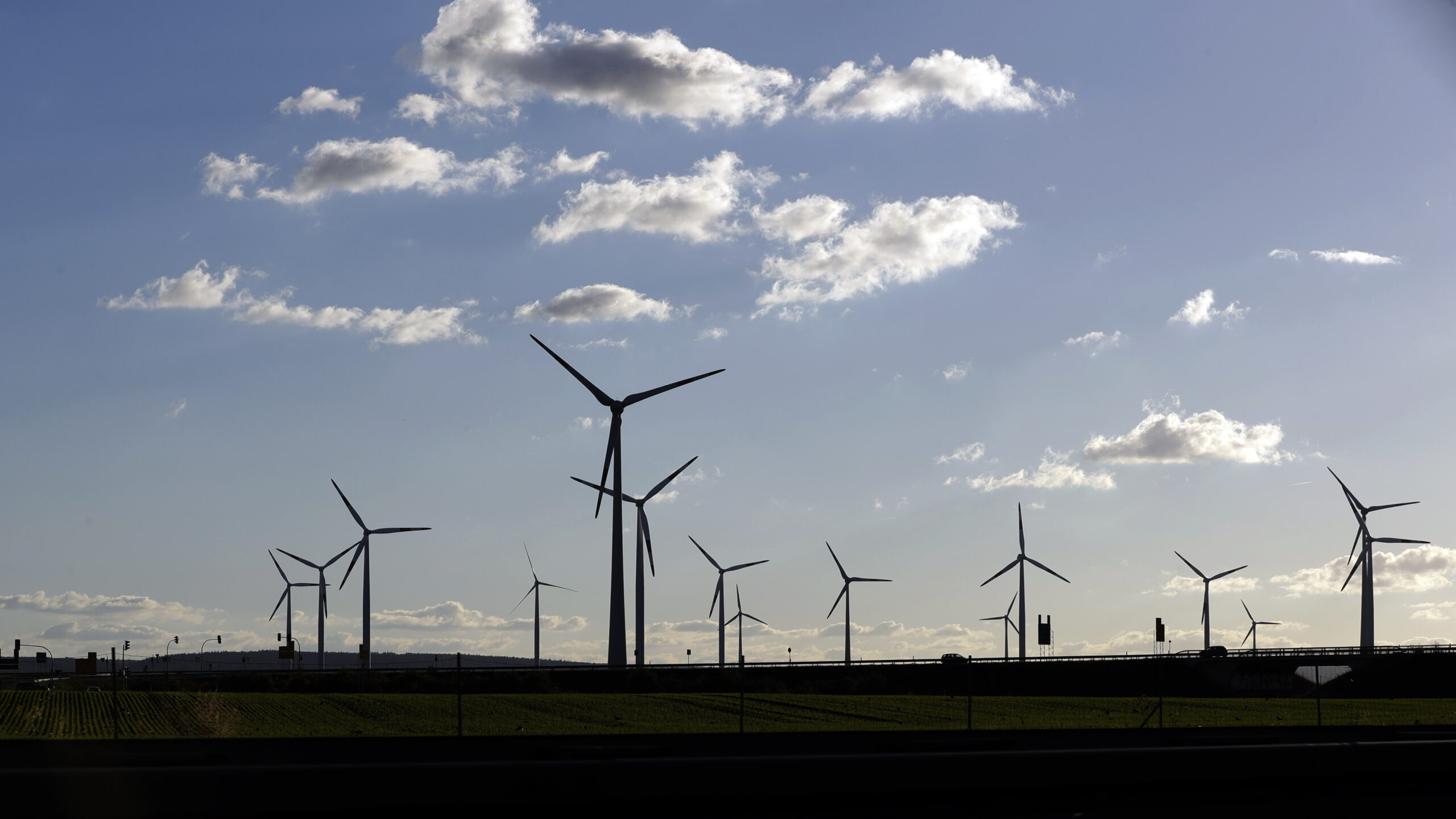Conservative think tank counters Dems’ Texas-sized renewable energy claims
