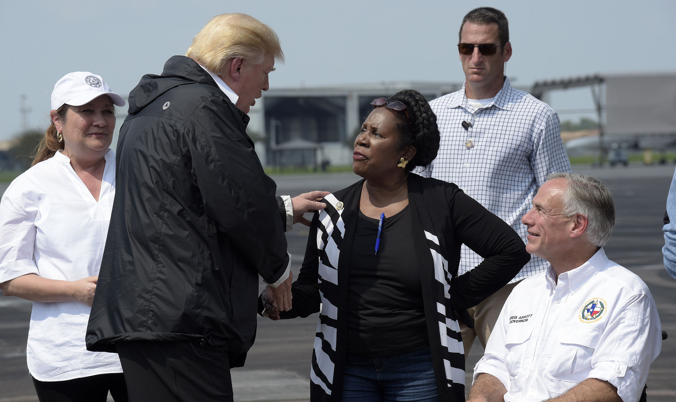 Trump has friendly meeting with two Texas Democrats who called for his removal