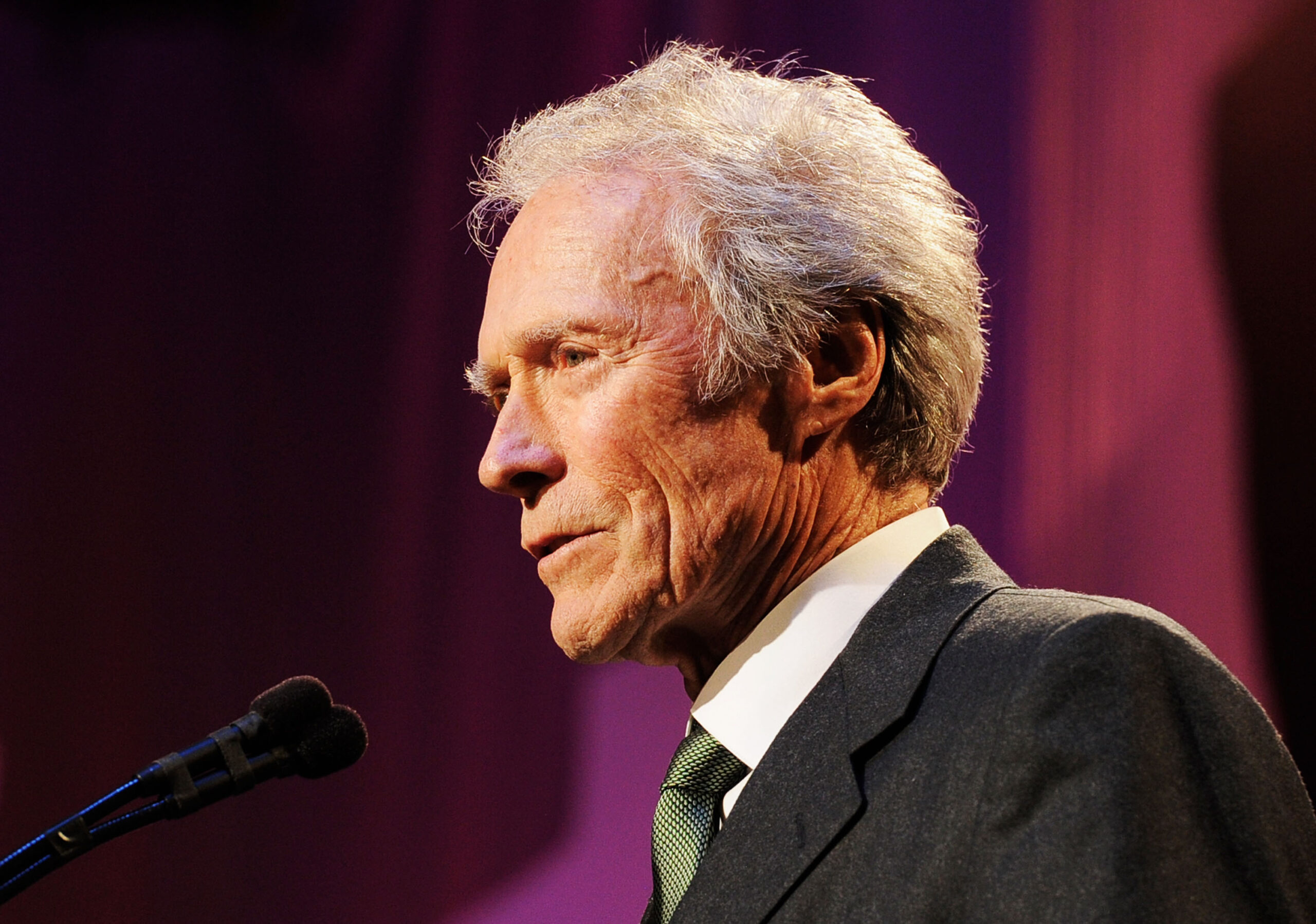 Clint Eastwood: Romney won’t tax Olympic medals