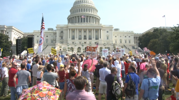 VIDEO: Tea Party rallies to defund Obamacare
