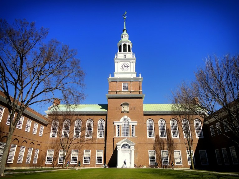 A poll of 432 Dartmouth students found less than 40 percent of Democrats said they would be comfortable living with a roommate with opposing political views. Comparatively, 69 percent of Republican students said they would be comfortable. (Pixbay)