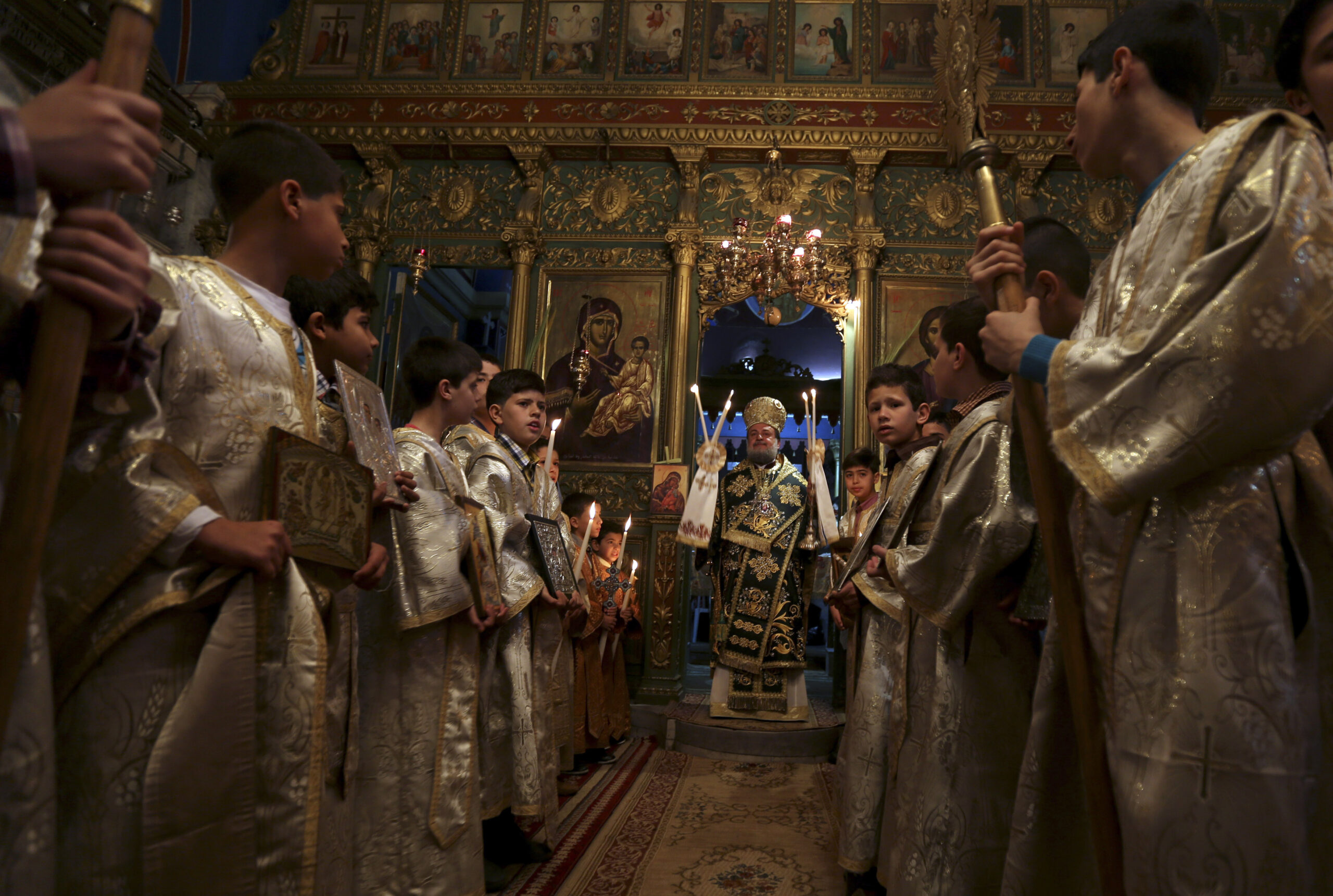 AP PHOTOS: Vatican, Holy Land mark Palm Sunday