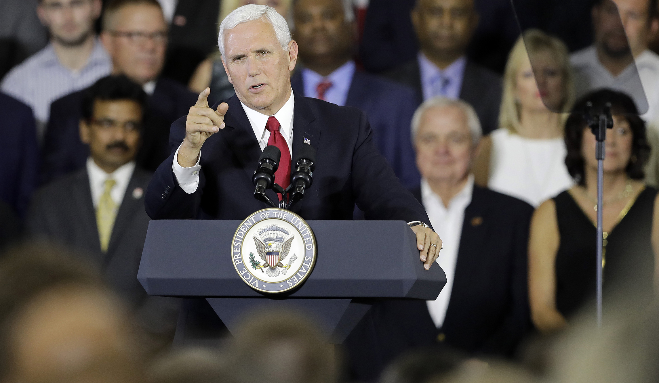 Mike Pence to campaign for Luther Strange in Alabama Monday