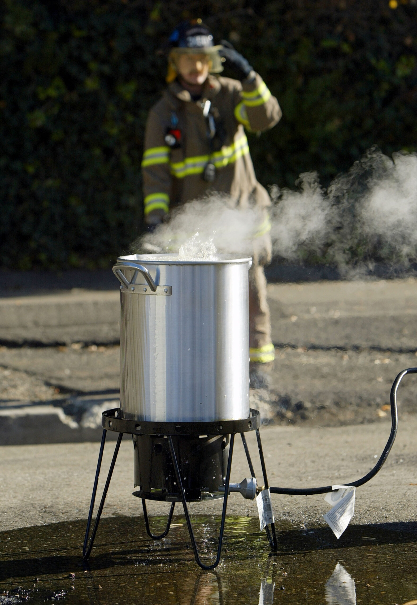 Don’t get fried: Officials stress safe cooking on Thanksgiving