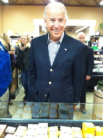 Biden hams it up at cheese shop