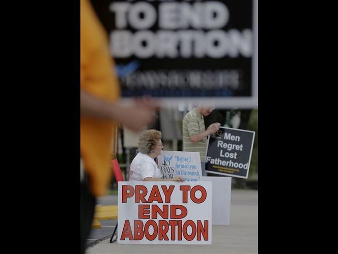 Teen troubles: 4 of 10 girls who have sex by age 14 have abortions