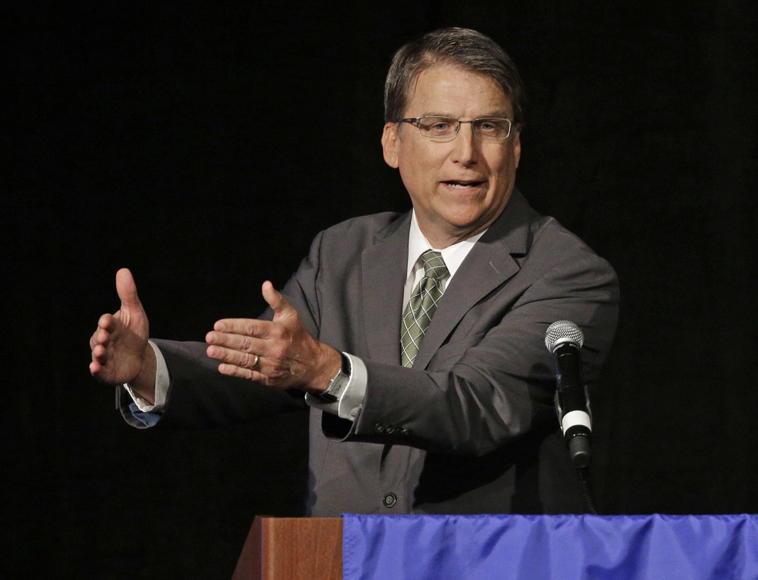 N.C. Gov. McCrory: Some Charlotte protesters are ‘anarchists’
