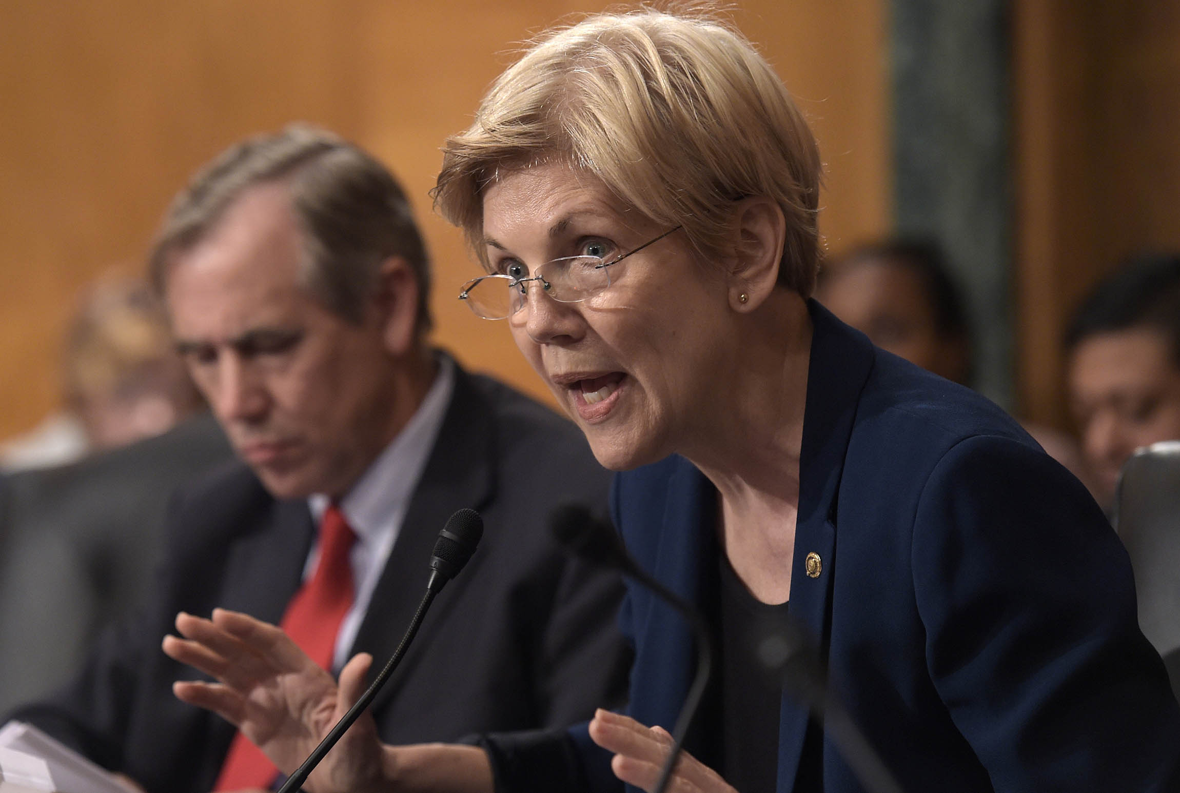 Warren to GSA: Rip up lease with Trump hotel