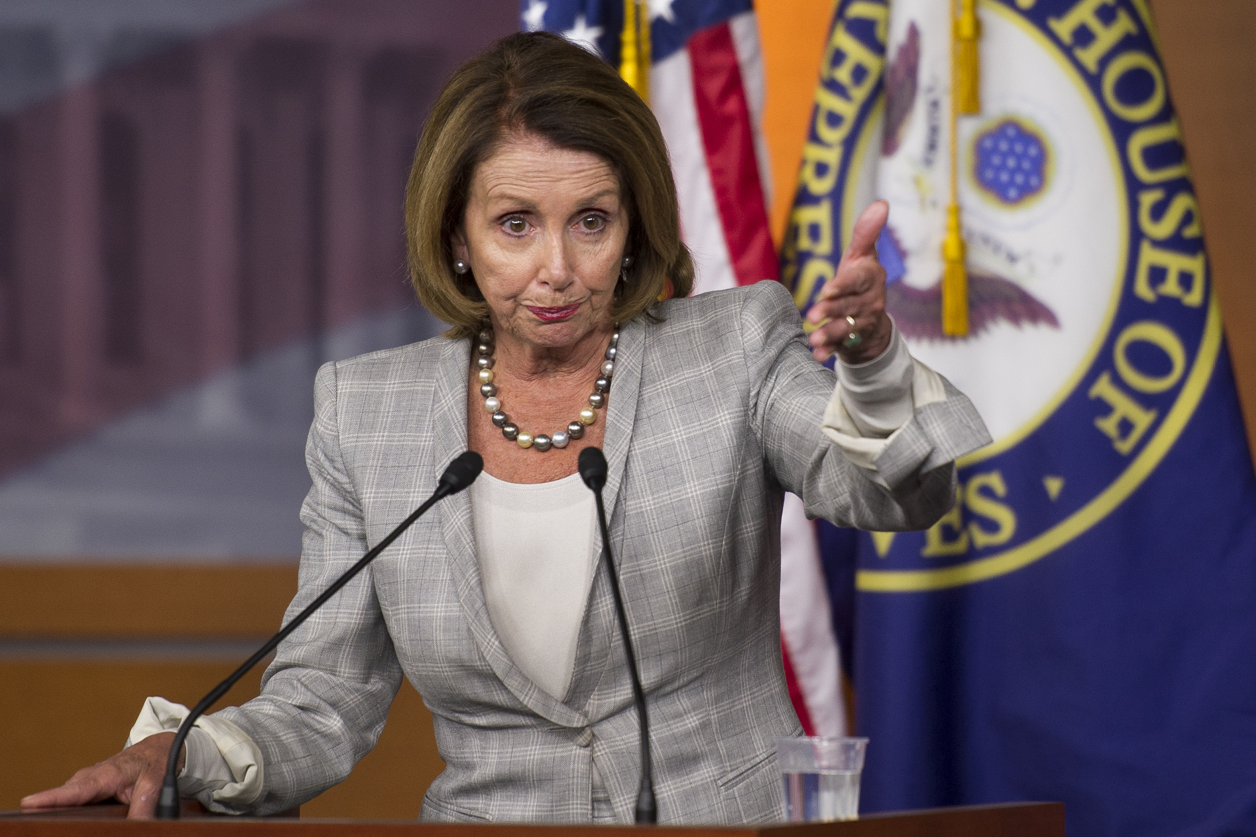 Pelosi pushing Democrats to back nuclear deal