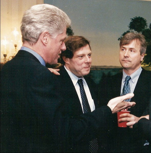 Chief Clinton Strategist: Democrats Should Abandon the Left