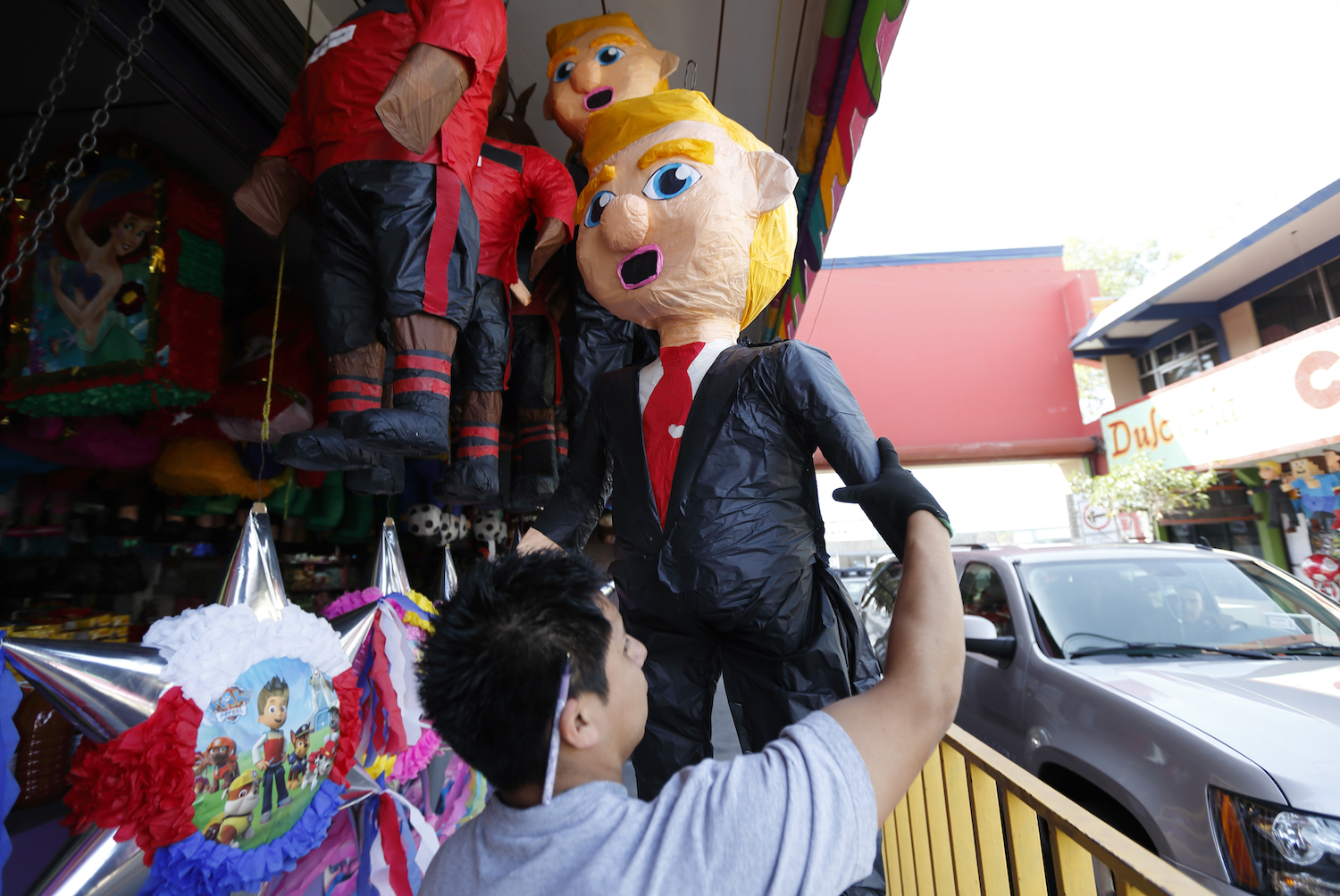 No bueno: Less than a quarter of Hispanics ‘love’ Trump
