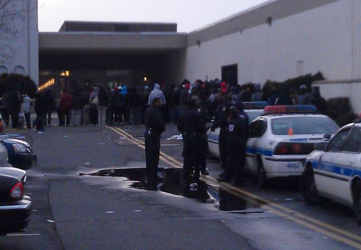 One arrest, crowd remains at P.G. mall after canceled sneaker release